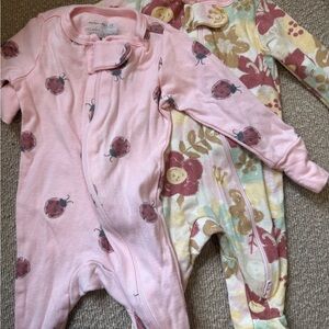 2 Organic Footed Onesies for Babies by Members Mark